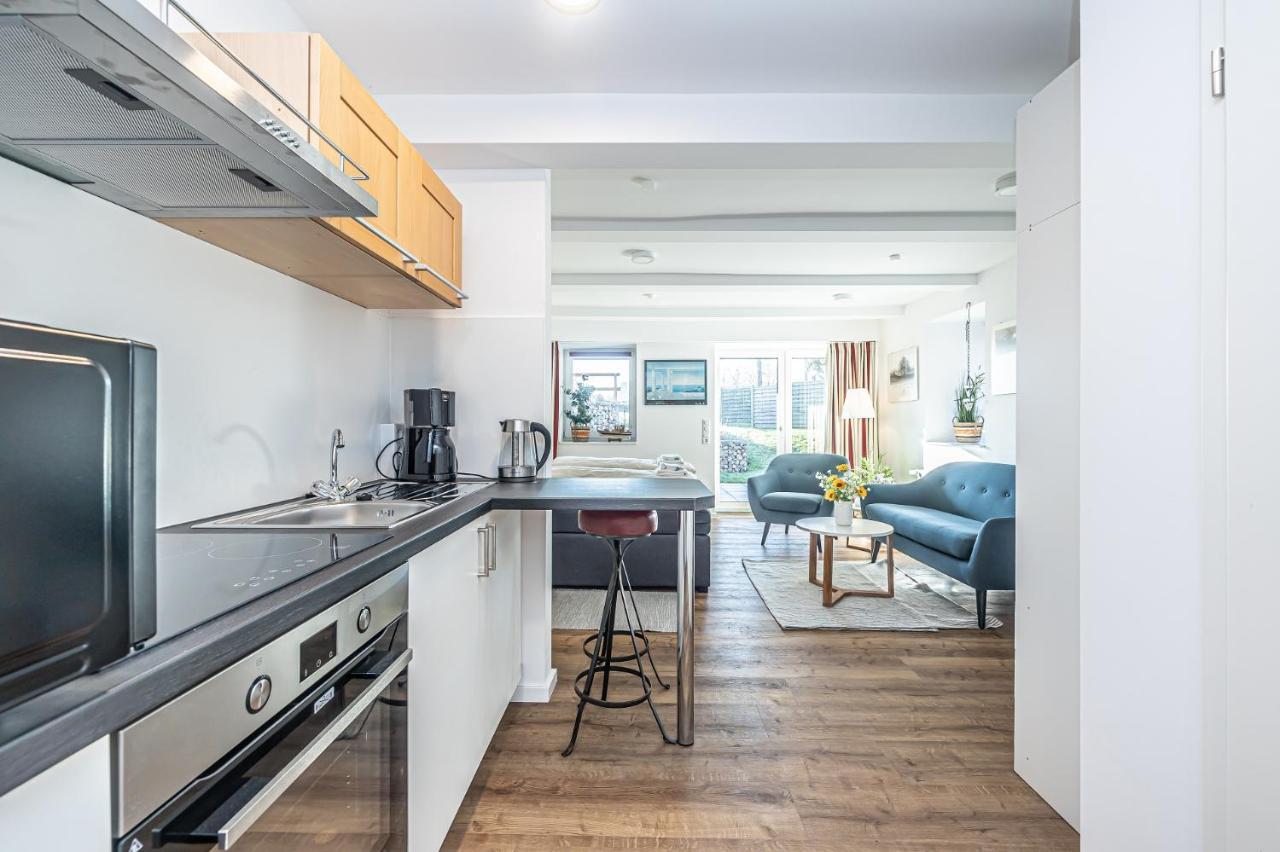 Kapitanshaus Niehuus: Modern Apartment with Terrace on Park-like Grounds Harrislee Exterior photo
